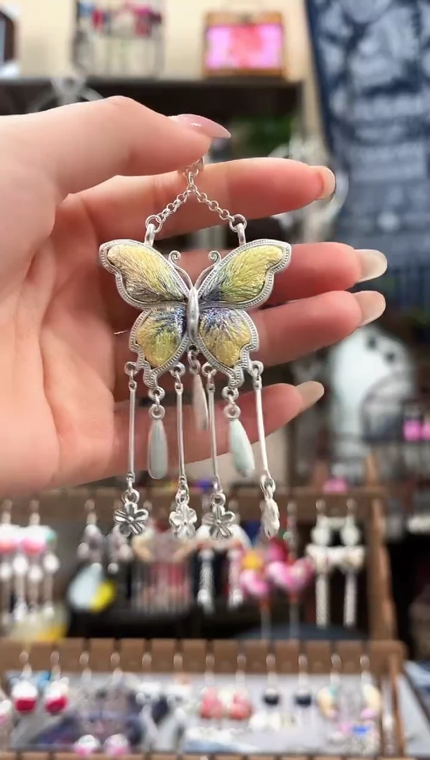 织绣民族风非遗老绣饰品210