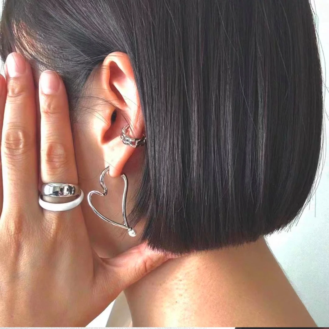 合金仿珍珠耳饰 原创设计爱心冷淡风时尚耳钉个性气质甜酷朋克女