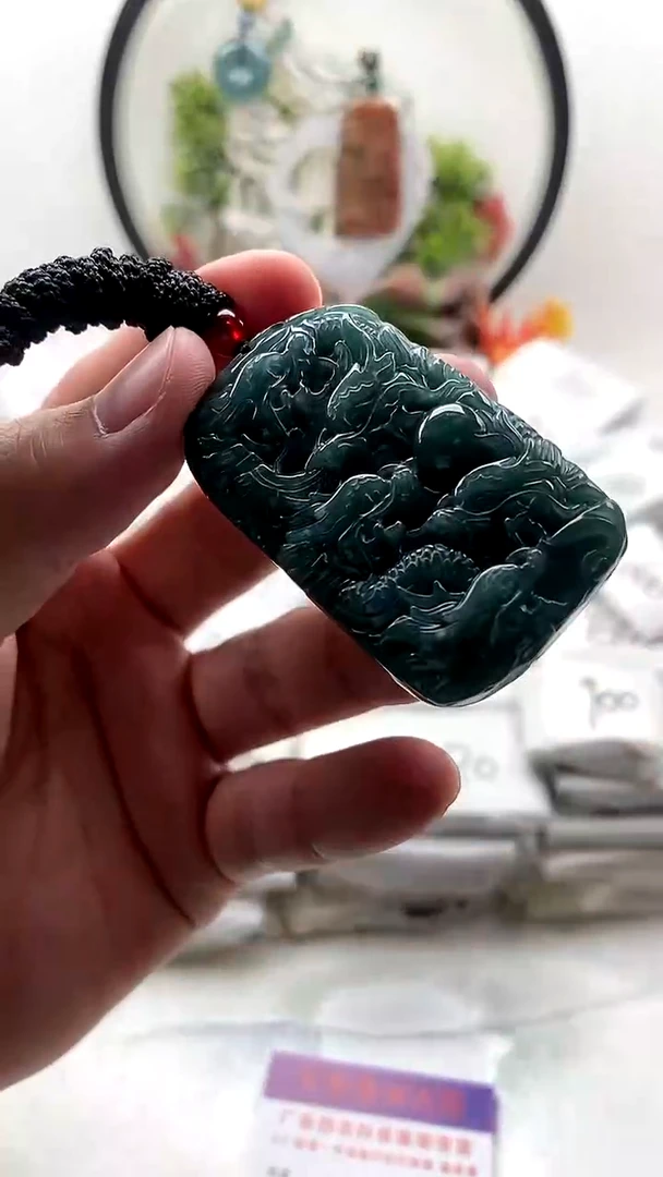颈饰未镶嵌翡翠九龙1