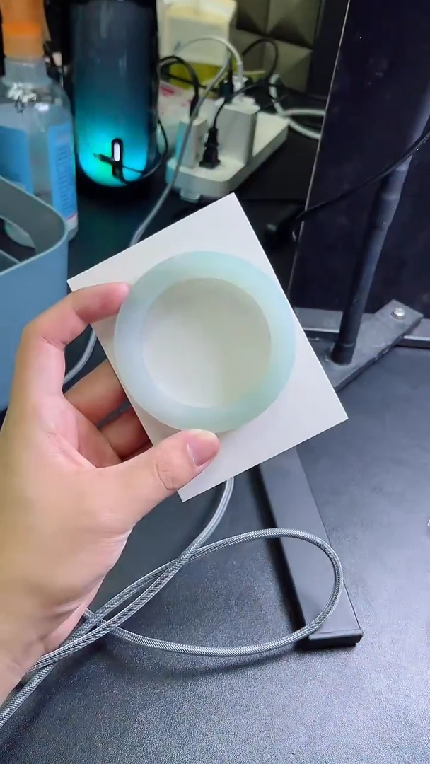 未镶嵌手镯定制翡翠电**鸣定制