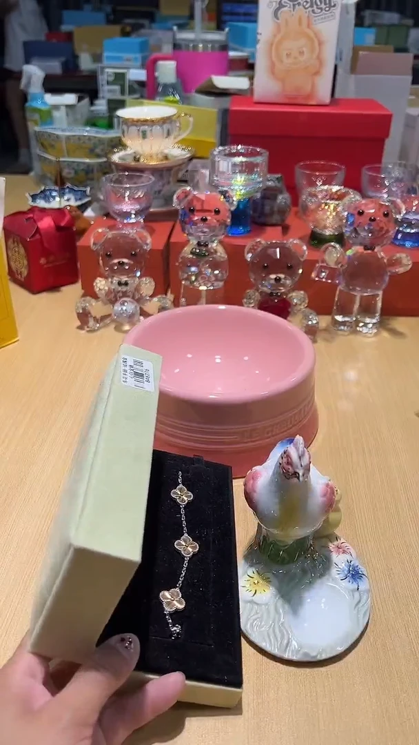 瓷片碗碟好物一件不留@@1