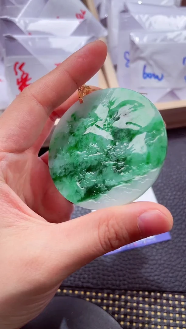 18K金镶嵌挂件翡翠1118888