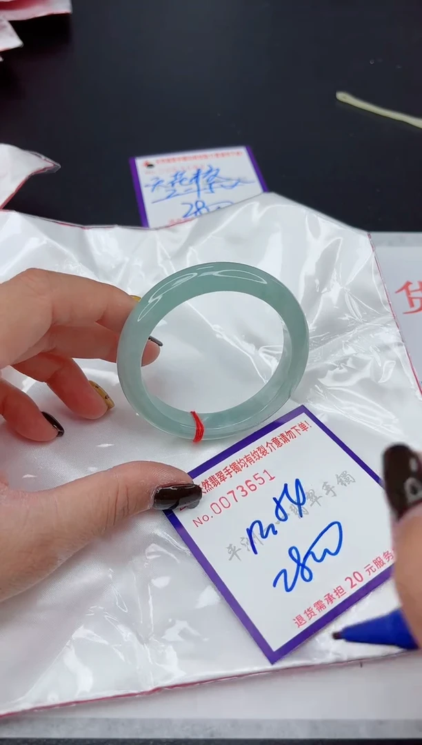 翡翠手镯未镶嵌1111111111111