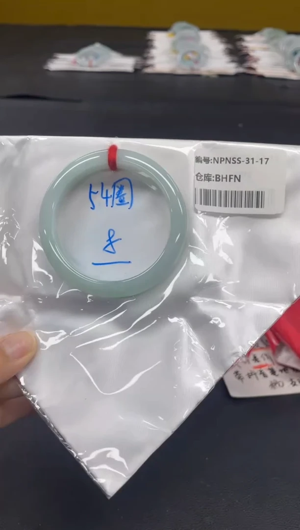 未镶嵌手镯翡翠翡翠手镯