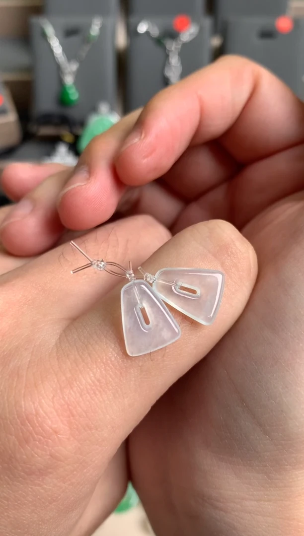 未镶嵌定制翡翠裸玉