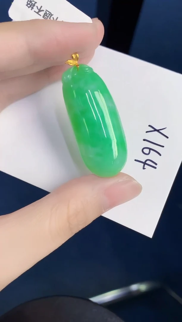 颈饰18K金镶嵌翡翠天然翡翠缅甸A货