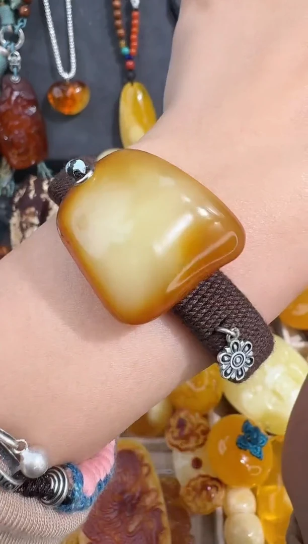 裸石琥珀未镶嵌琥珀