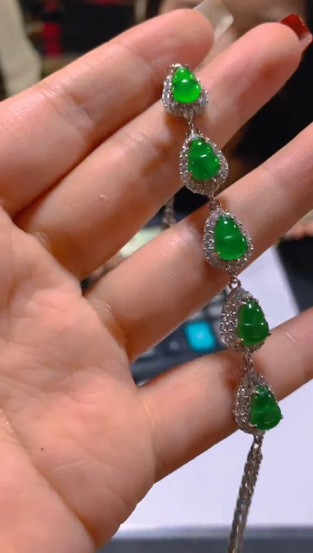 未镶嵌手链翡翠多样性发一