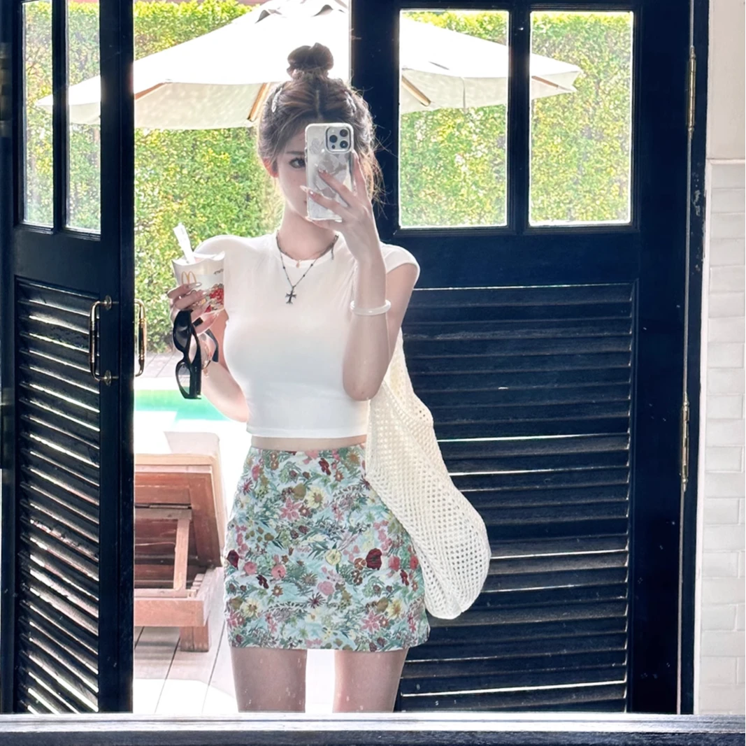 纯欲辣妹修身碎花包臀半身裙女2025夏季百搭气质显瘦提花a字短裙