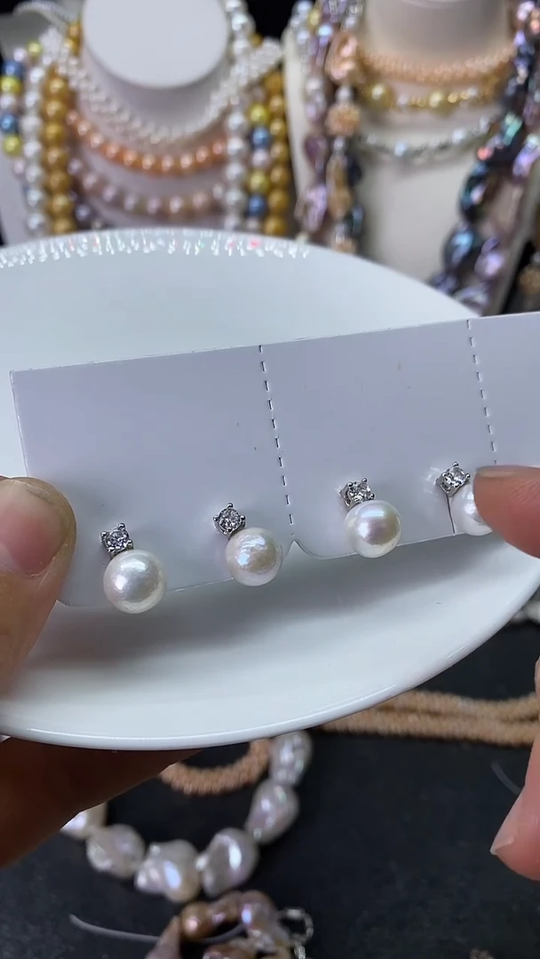 颈饰未镶嵌淡水珍珠多人