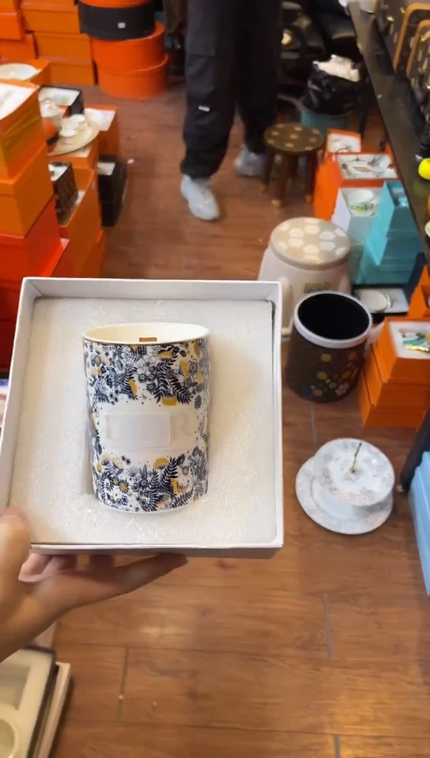 杯鸿辉家品牌瓷器，京东包邮！