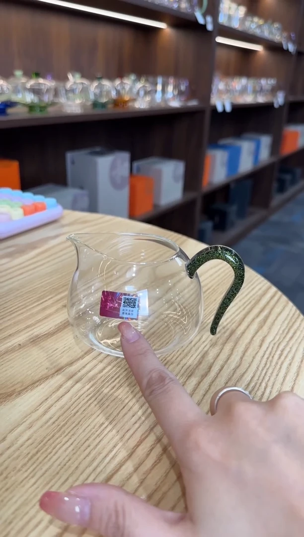 榛**铁禾器 淡然黑金