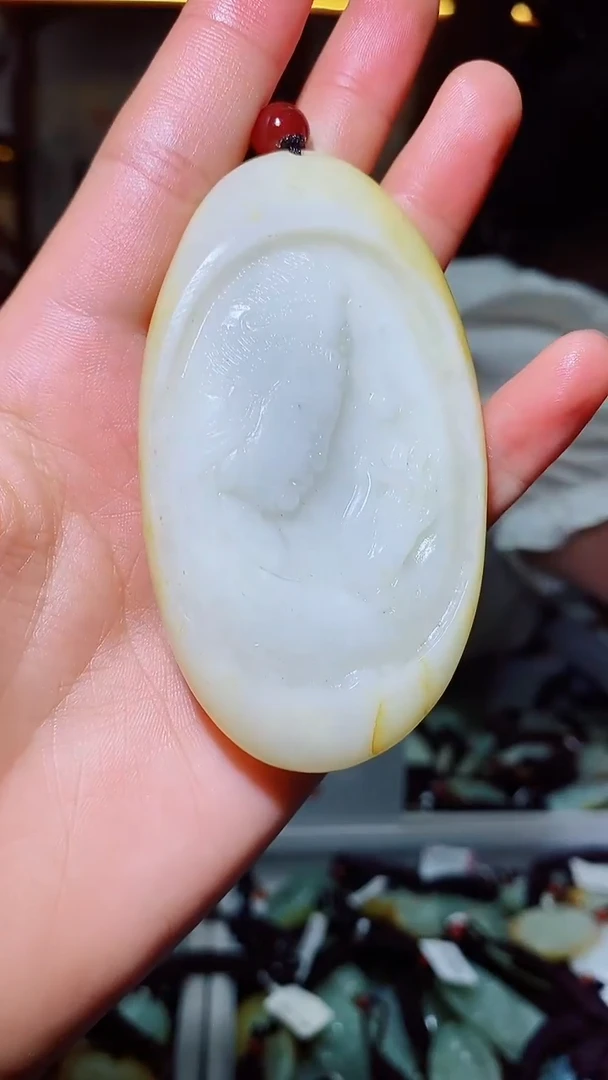 和田玉未镶嵌颈饰1