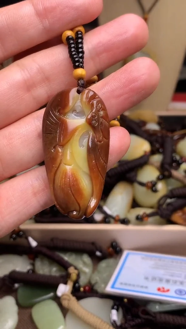 颈饰未镶嵌和田玉新疆料青海料清水和田玉吊坠