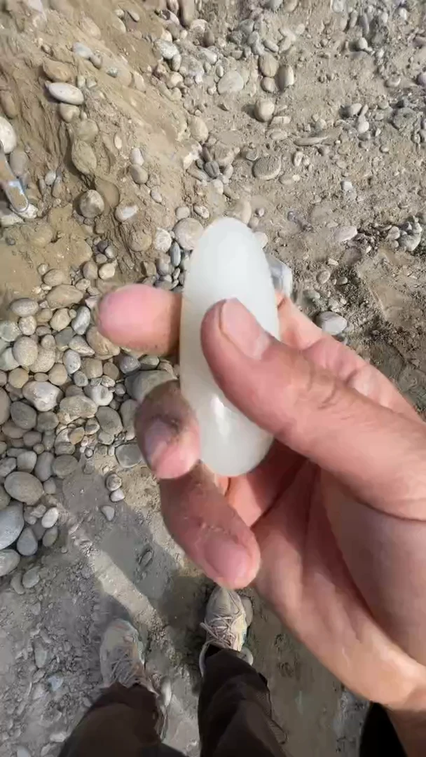 颈饰未镶嵌和田玉（糖玉）001