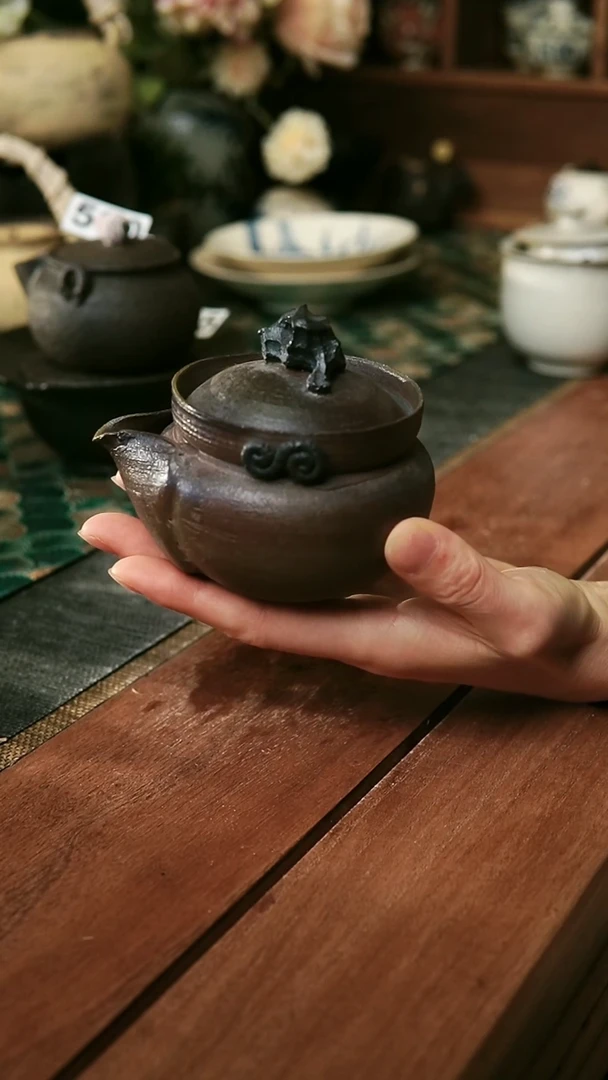 150毫升左右柴烧宝瓶手抓壶