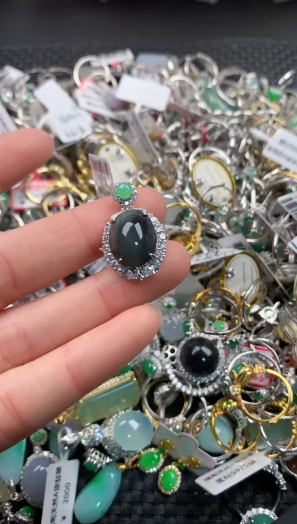 银S925镶嵌戒指翡翠666         9