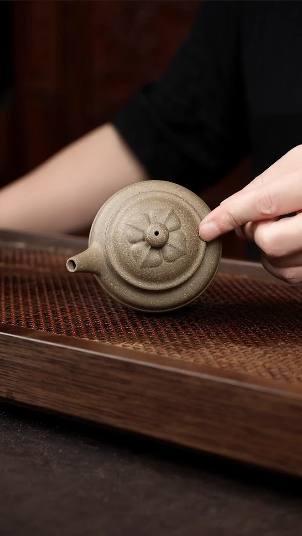 茶壶紫砂岩中泥腰线菱花 青