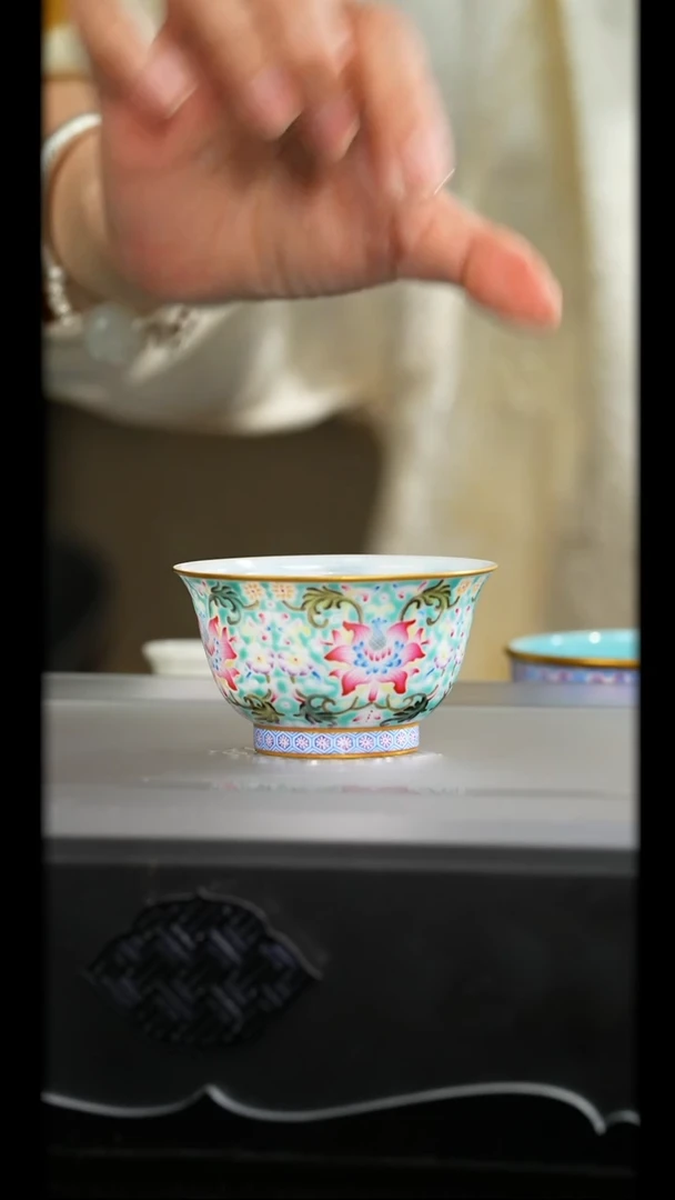 溢珍堂丨卵幕胎松石绿小压手杯景德镇陶瓷