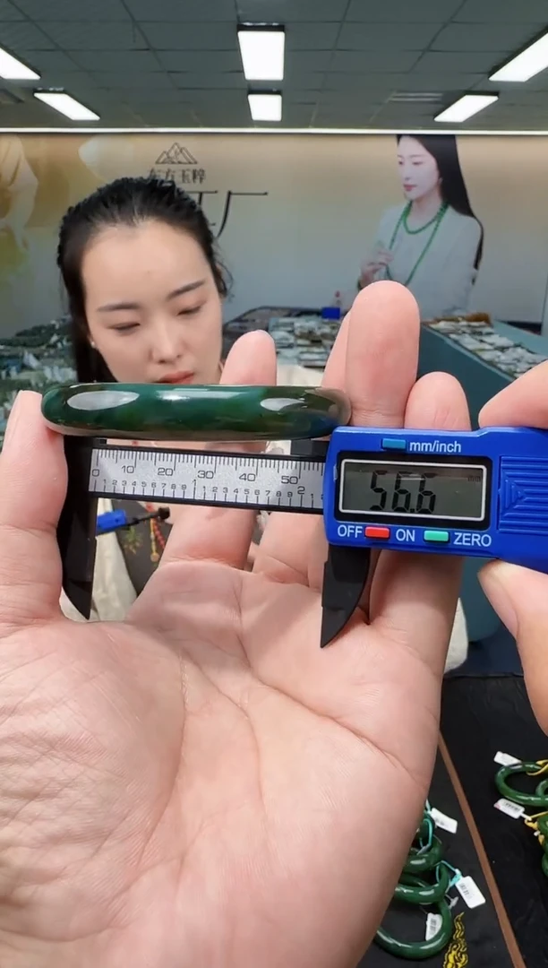 未镶嵌手镯和田玉多样性发货 拍一发一