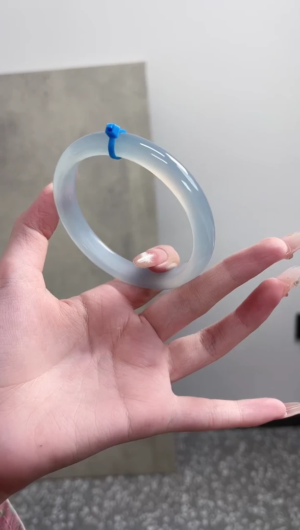 【闪购商品】玛瑙/玉髓手镯未镶嵌68圈