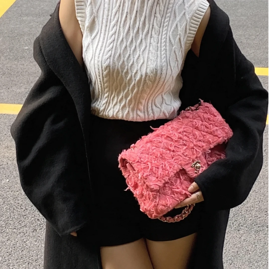 95新 Chanel/香奈儿  展会外场！粉银毛毛大mini包