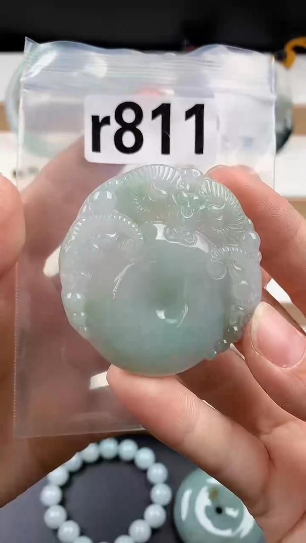 颈饰未镶嵌翡翠天然翡翠吊坠挂件