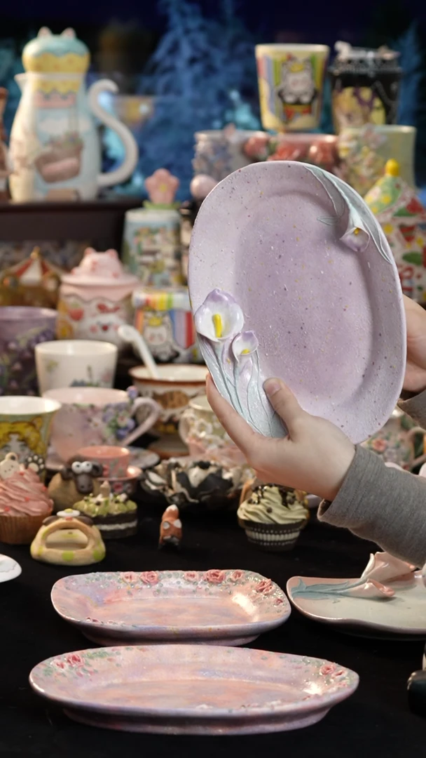 摆件陶景德镇釉下彩手绘设计师款陶瓷微瑕