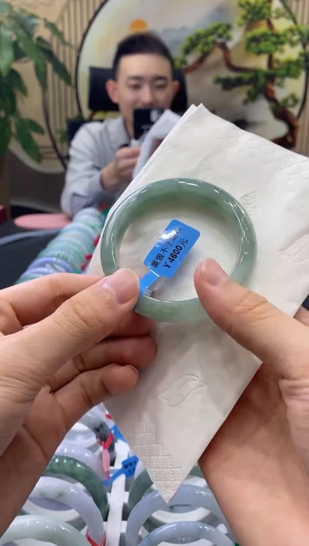 未镶嵌手镯翡翠2040