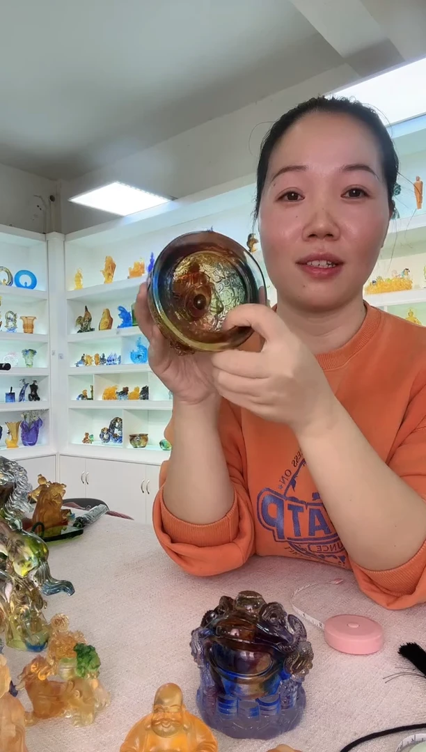 手工艺品琉璃聚宝盆