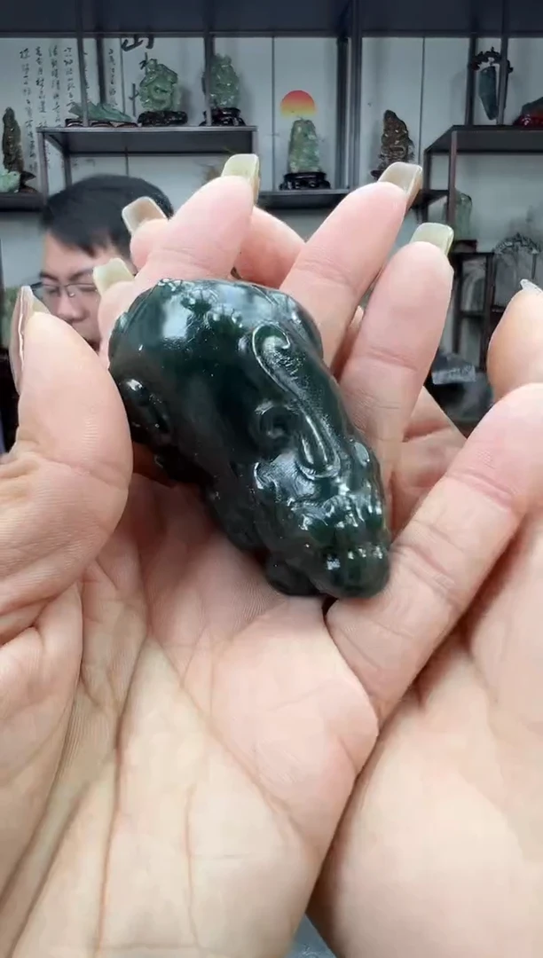 未镶嵌和田玉把件80