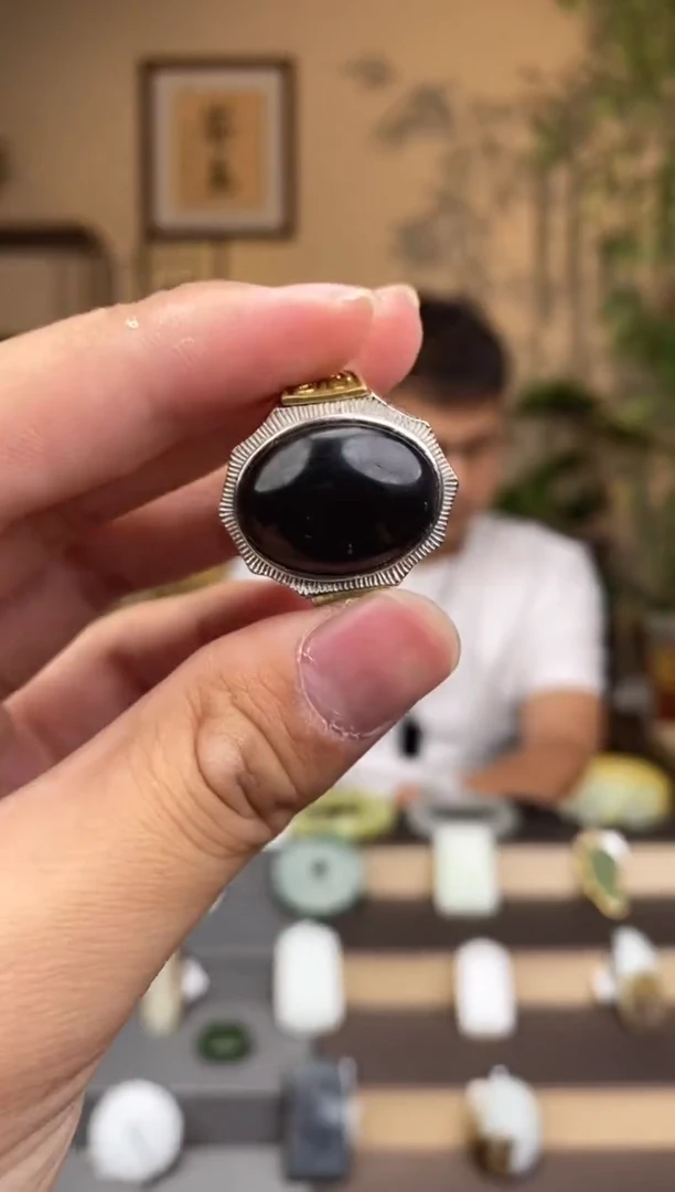 和田玉未镶嵌吊坠(不含链)1