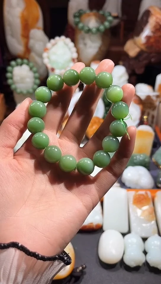 未镶嵌和田玉挂件精品