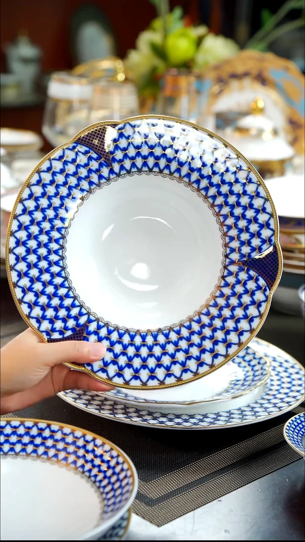 瓷片9.5寸草帽菜盘1个  福利价