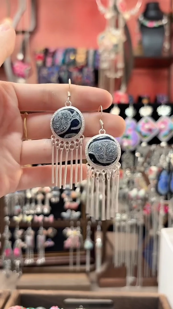 织绣 云织谣民族风精美饰品   492