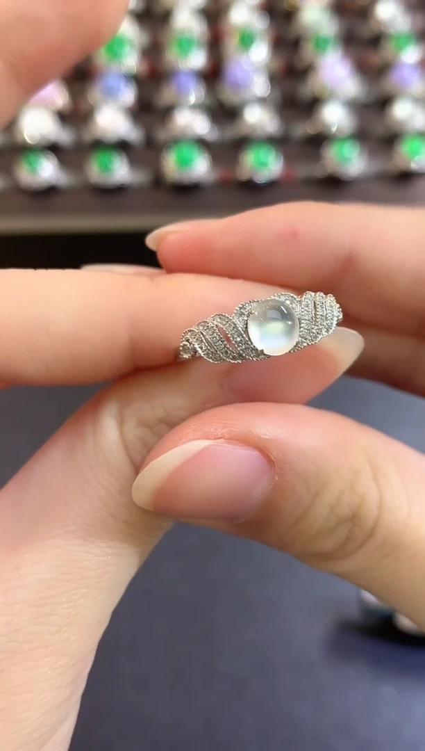 18K金镶嵌戒指翡翠b39