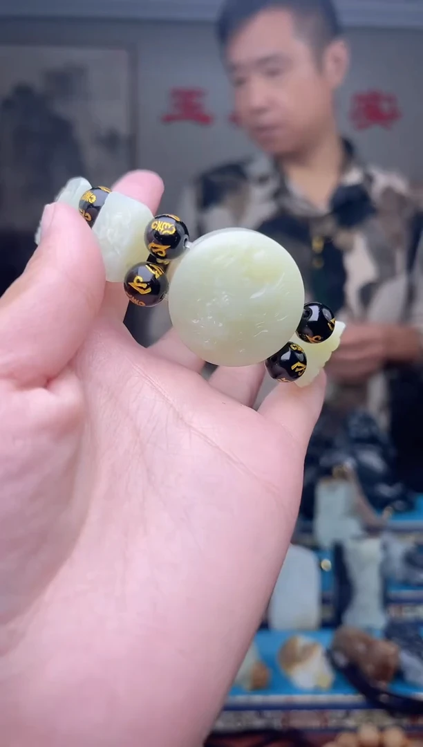 未镶嵌和田玉挂件1