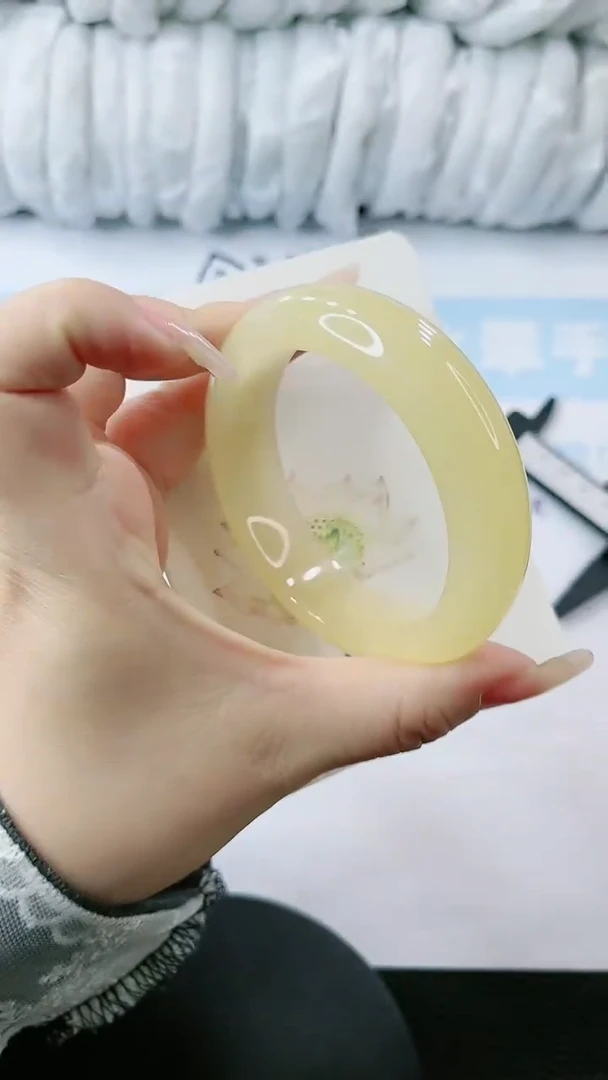 【闪购商品】石英质玉手镯未镶嵌 多样性发货V126