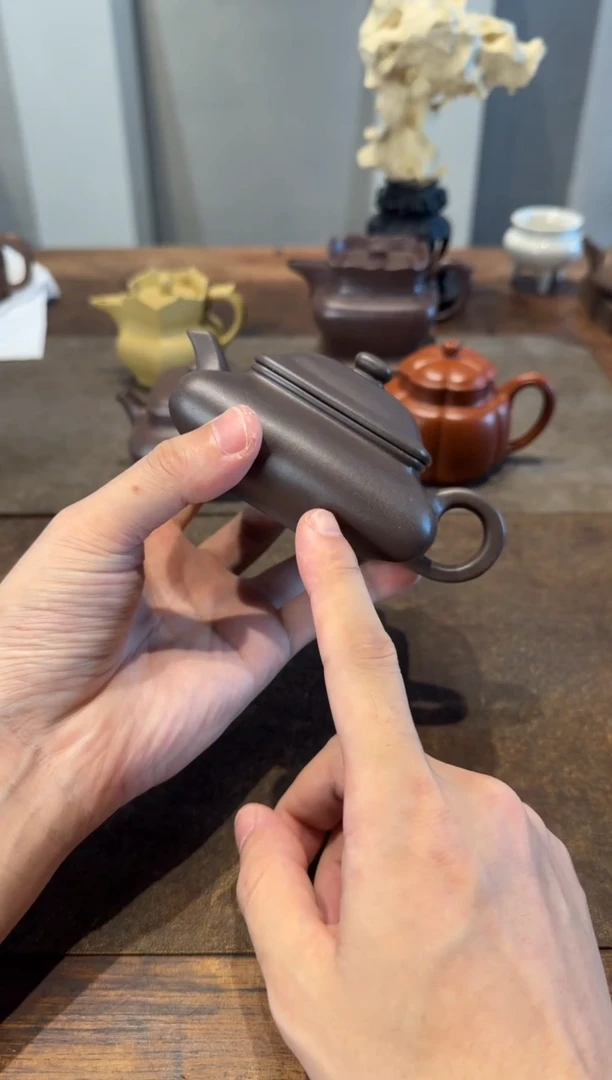 茶壶紫砂云**烟寒灰老人