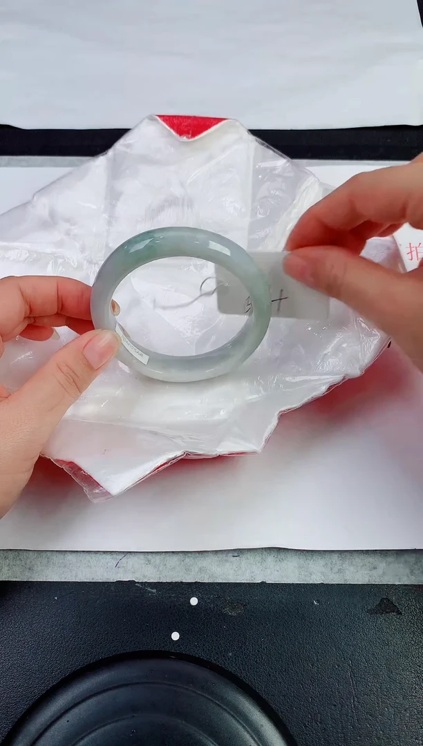 未镶嵌手镯翡翠38