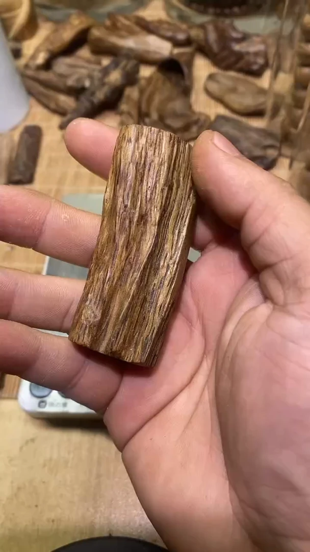 【闪购商品】沉香沉香碎屑 玛尼涝13克