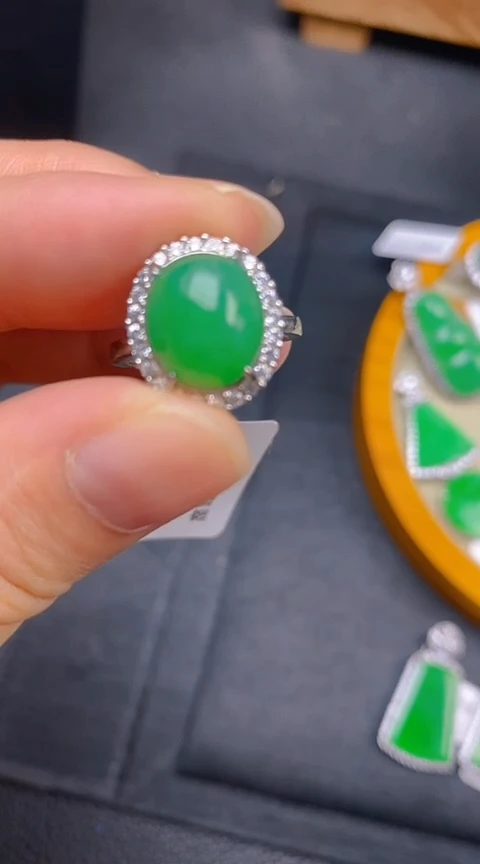 翡翠戒指银S925镶嵌蛋面