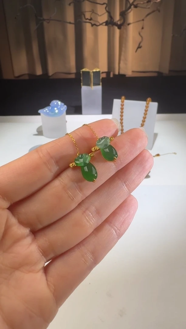 【闪购商品】翡翠耳饰18K金镶嵌【舒雅】