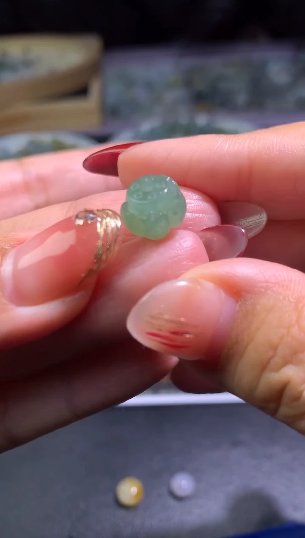 【闪购商品】定制翡翠未镶嵌毛货