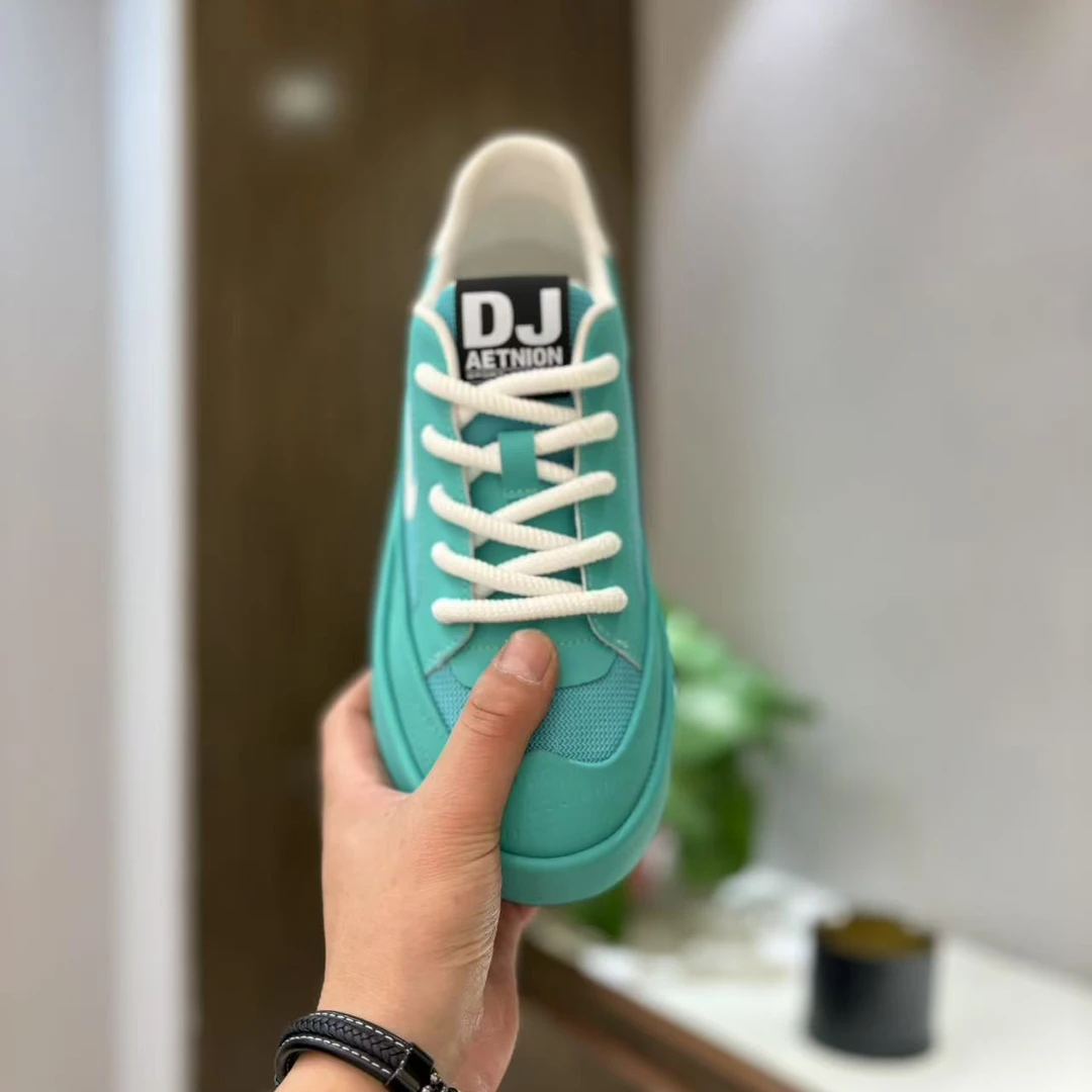 2025年春季新款潮流百搭舒适轻便精致轻奢男士时尚休闲鞋