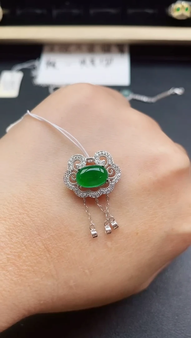 翡翠银S925镶嵌吊坠(赠链)321321