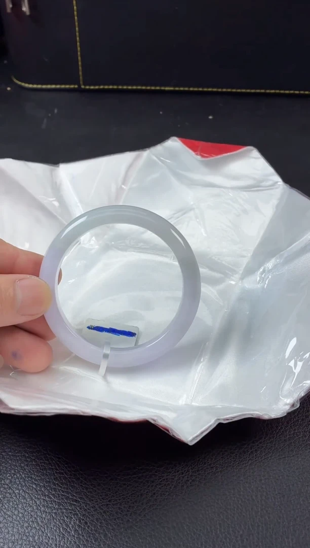 翡翠手镯未镶嵌纯天然A货翡翠手镯