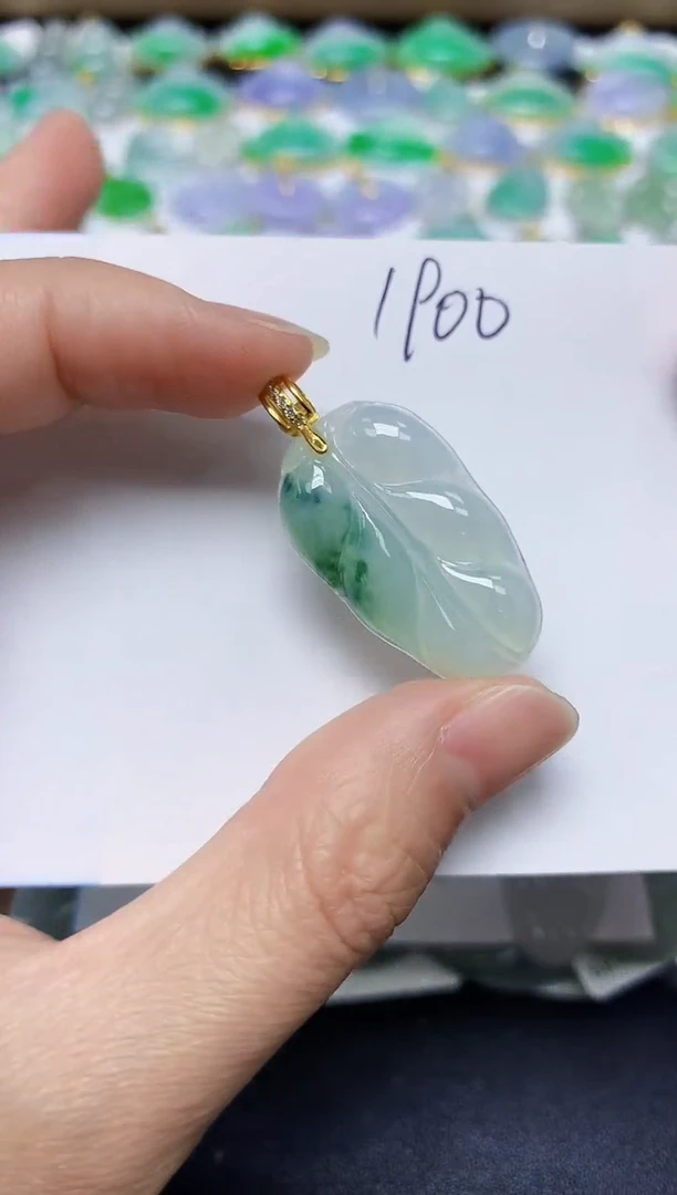 翡翠未镶嵌颈饰 天然缅甸翡翠A货