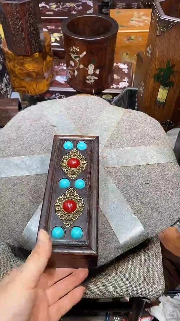 木木雕款盒子一个
