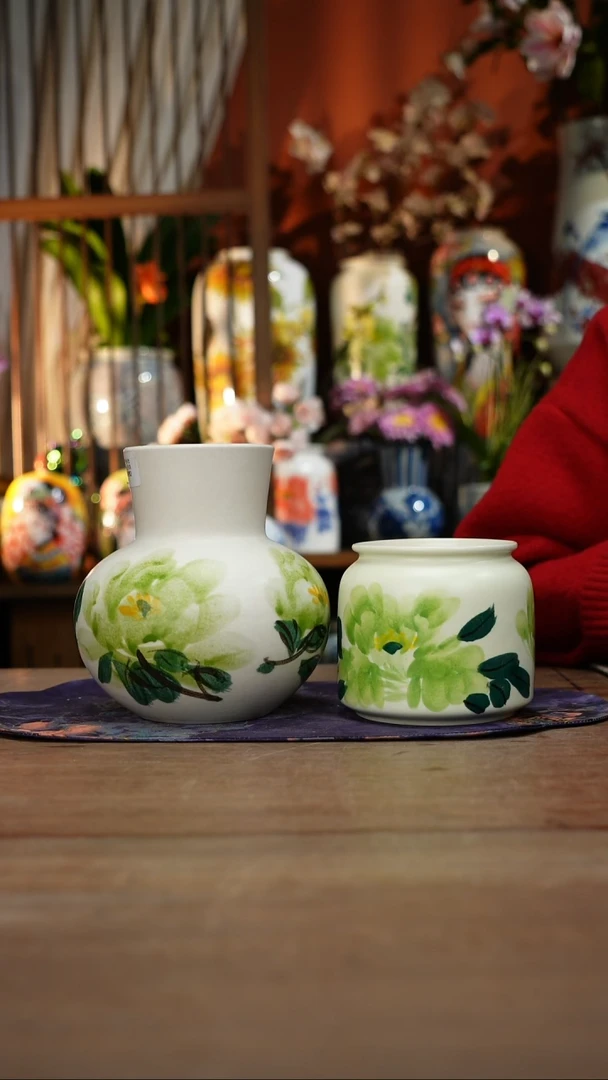 当代景德镇设计师釉下手绘陶瓷花瓶
